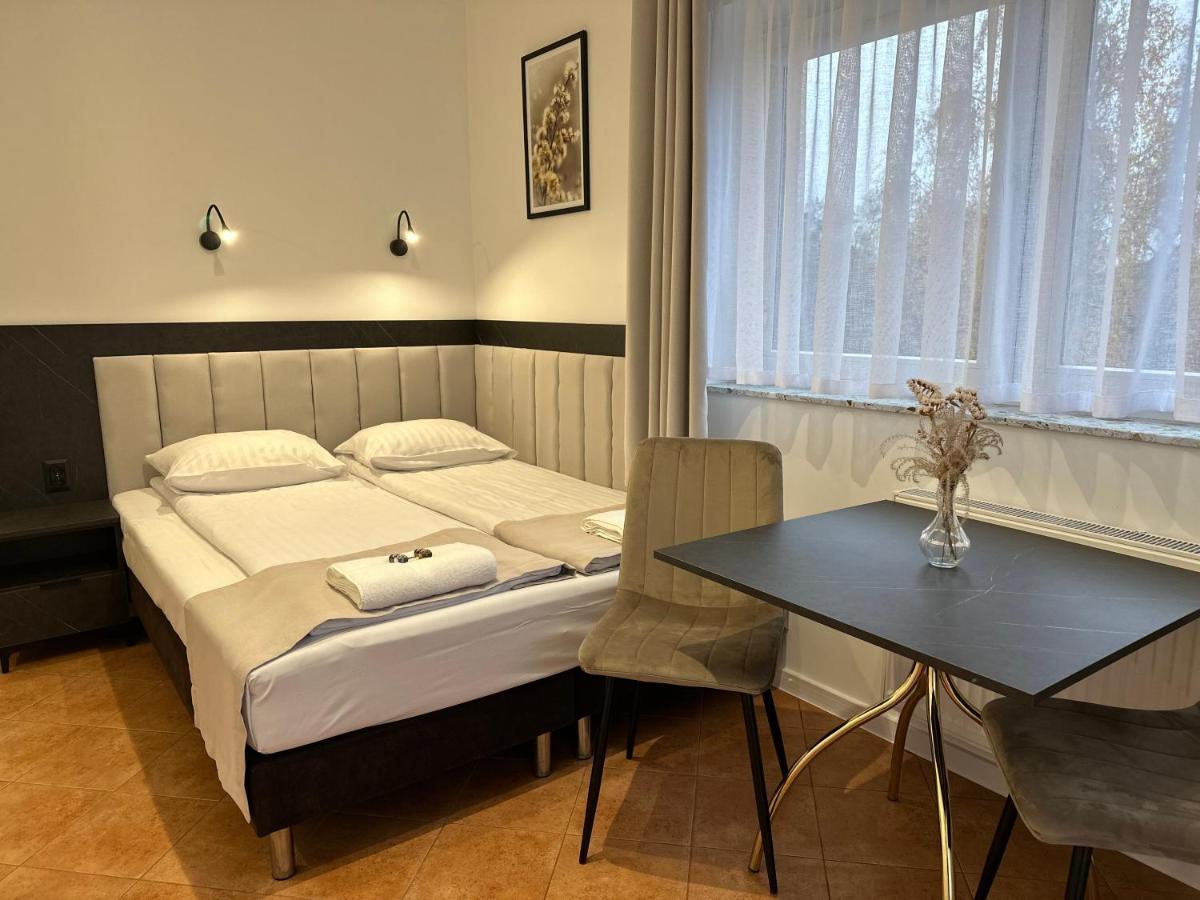 Pensjonat Nad Jeziorem Powidz  Exterior foto
