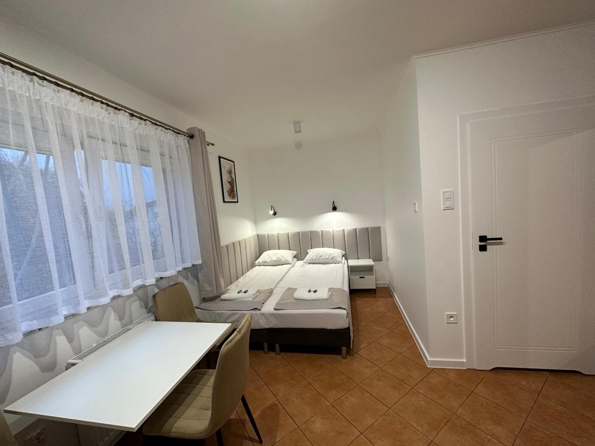 Pensjonat Nad Jeziorem Powidz  Exterior foto