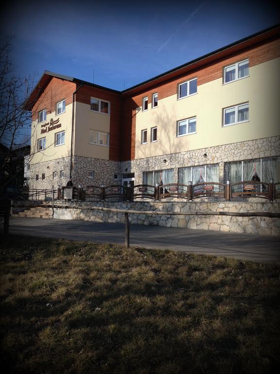 Pensjonat Nad Jeziorem Powidz  Exterior foto